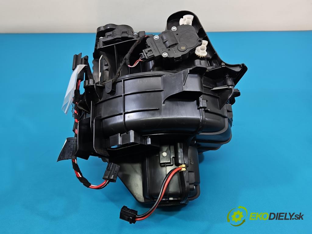 Bmw 6 F06 Gran Coupe 2011-2019 3.0 24V 320KM automatic 235 kW 2979 cm3 4- ventilátor vzduchu 9248171