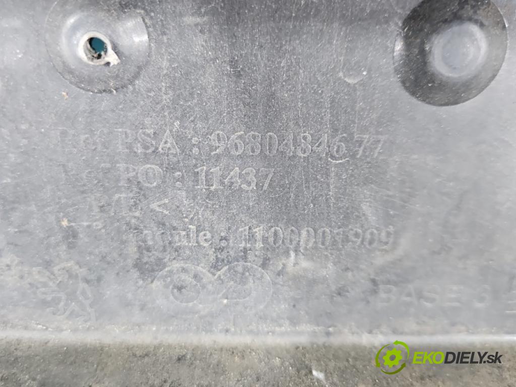 Peugeot 308 I 2007-2013 1.6 16V 120 hp manual 88 kW 1598 cm3 5- nárazník přední 9680484677 (Klika dveří ostatní)