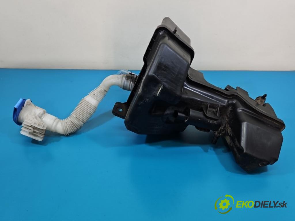Vw Golf Sportsvan 1.4 TSI 125 HP manual 92 kW 1395 cm3 5- nádržka tekutina: ostrekovačov 5G0955453M