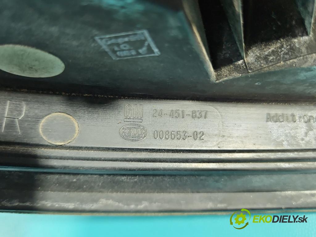 Opel Astra III 2004-2014 1.6 16V 105 HP automatic 77 kW 1598 cm3 5- svetlo / reflektor zadné pravé  (Kľučka dverí ostatné)