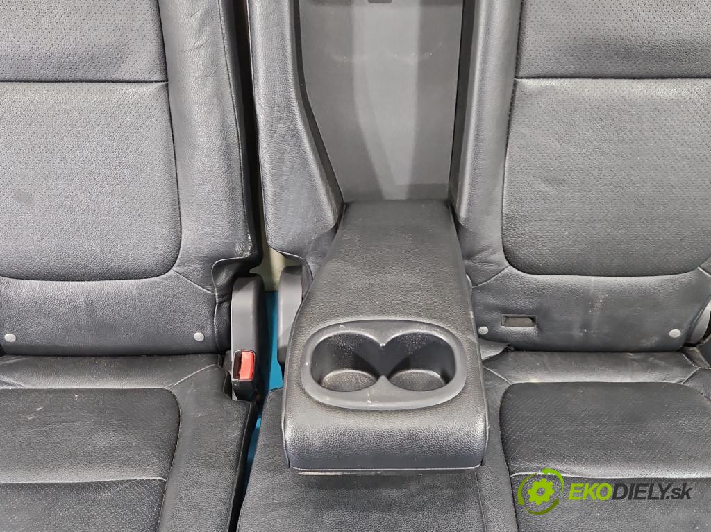 Mitsubishi Outlander III 2012-2022 2.0 16V 150 HP automatic 110 kW 1998 cm3 5- sedačke: komplet