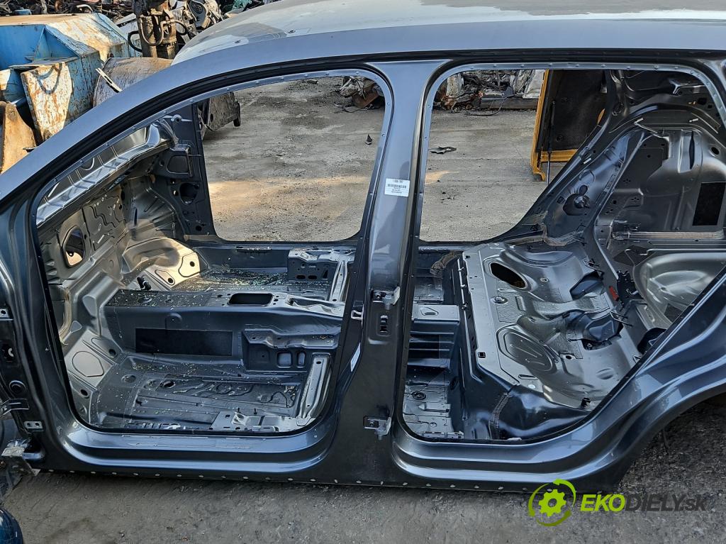 Seat Ateca 2016- 1.5 TSI 150 hp automatic 110 kW 1498 cm3 5- práh levý  (Karoserie ostatní)