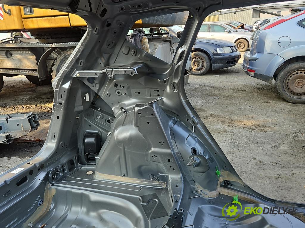 Seat Ateca 2016- 1.5 TSI 150 HP automatic 110 kW 1498 cm3 5- blatník zadné ľavý