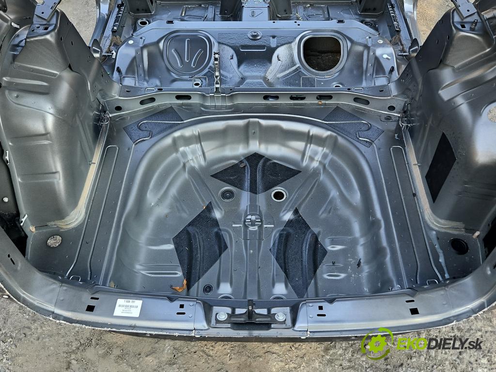 Seat Ateca 2016- 1.5 TSI 150 HP automatic 110 kW 1498 cm3 5- pas zadní: