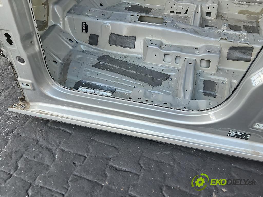 Vw Golf Sportsvan 1.4 TSI 125 HP manual 92 kW 1395 cm3 5- Práh: ľavý (Karoséria ostatné)