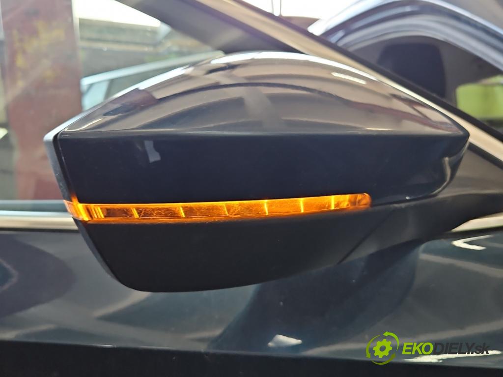 Skoda Superb III 2015-2024 1.5 TSI 150 HP automatic 110 kW 1498 cm3 5- zrkadlo pravé 3V0857934 (Kľučka dverí ostatné)