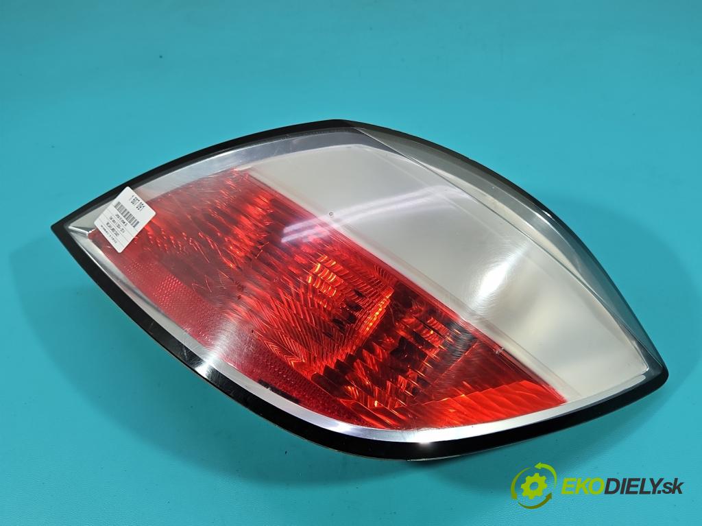 Opel Astra III 2004-2014 1.7 cdti 101 HP manual 74 kW 1686 cm3 5- svetlo / reflektor zadné pravé (Kľučka dverí ostatné)