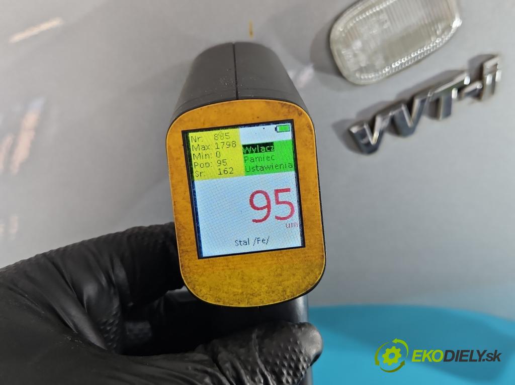 Toyota Corolla E12 2001-2009 2.0 D4D 90 HP manual 66 kW 1995 cm3 5- blatník predné ľavý  (Blatník predný ľavý)