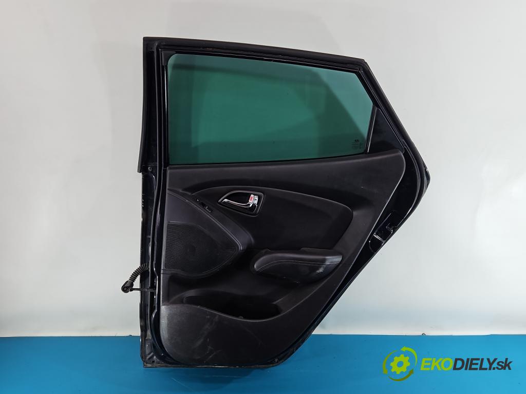Hyundai Ix35 2.0 16V 163 hp manual 120 kW 1998 cm3 5- dveře zadní pravé (Klika dveří ostatní)