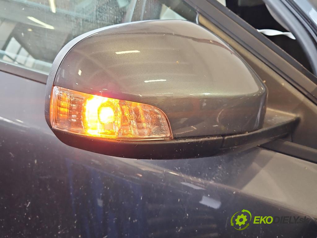 Volvo V40 II 2012-2019 1.6 T2 120 HP manual 88 kW 1596 cm3 5- zrkadlo pravé  (Kľučka dverí ostatné)