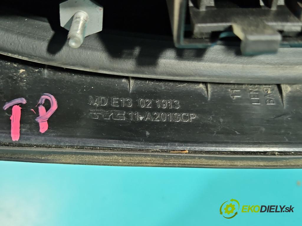 Audi A4 B5 1994-2001 1.8 T 150 HP manual 110 kW 1781 cm3 5- svetlo / reflektor zadné pravé  (Kľučka dverí ostatné)