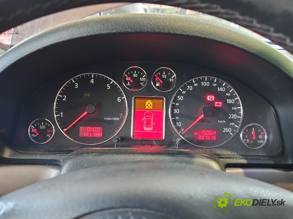 Audi A4 B5 1994-2001 1.8 T 150 hp manual 110 kW 1781 cm3 5- Přístrojová deska 8D0920932 (Přístrojová deska)