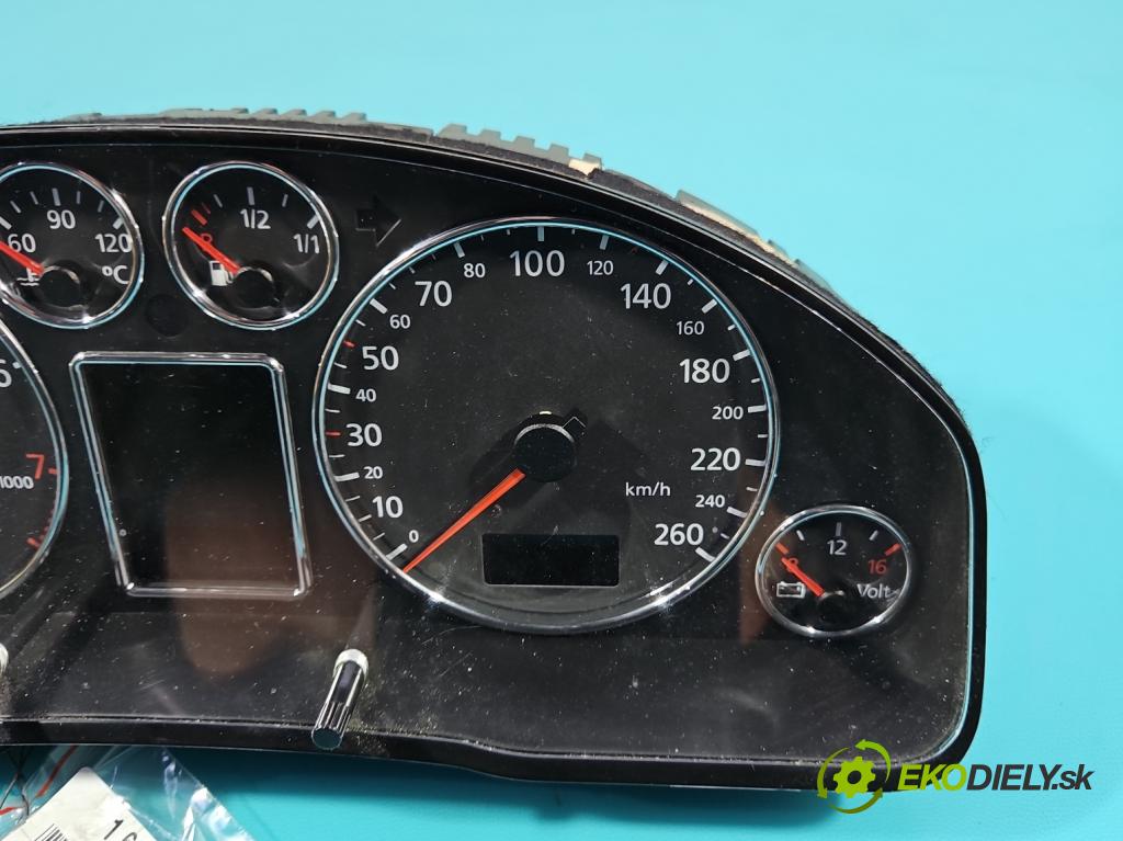Audi A4 B5 1994-2001 1.8 T 150 HP manual 110 kW 1781 cm3 5- prístrojovka/ budíky 8D0920932 (Prístrojová doska)