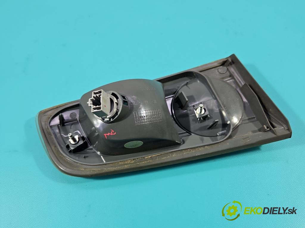 Mazda 2 I 2003-2007 1.2 16V 75 HP manual 55 kW 1242 cm3 5- svetlo / reflektor zadné pravé  (Kľučka dverí ostatné)