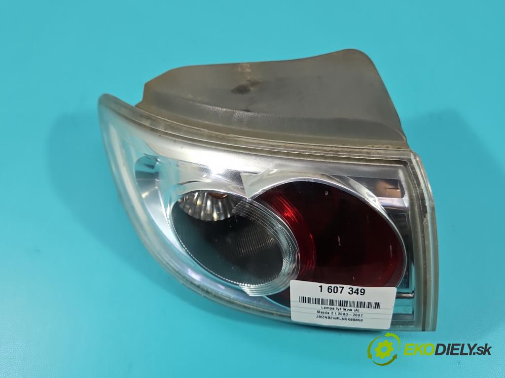 Mazda 2 I 2003-2007 1.2 16V 75 HP manual 55 kW 1242 cm3 5- svetlo / reflektor zadné ľavé  (Kľučka dverí ostatné)