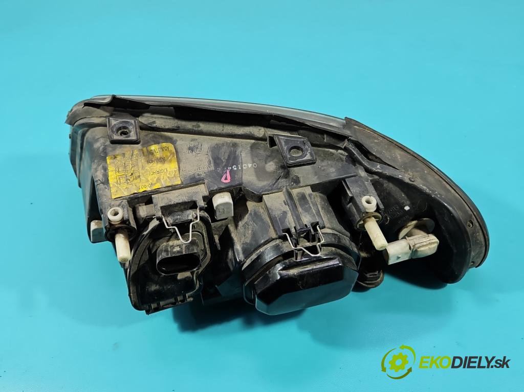 Audi A4 B5 1994-2001 1.8 T 150 hp manual 110 kW 1781 cm3 5- světlo levý  (Klika dveří ostatní)