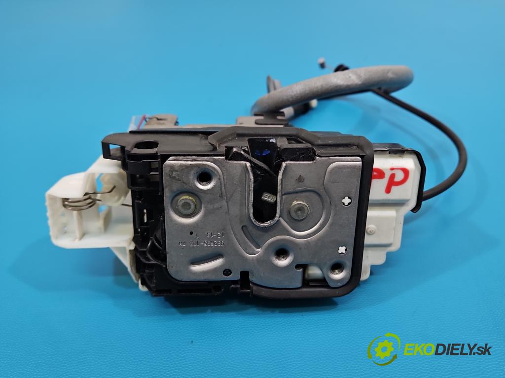 Volvo V40 II 2012-2019 1.6 T2 120 HP manual 88 kW 1596 cm3 5- zámok predné pravý 31391823