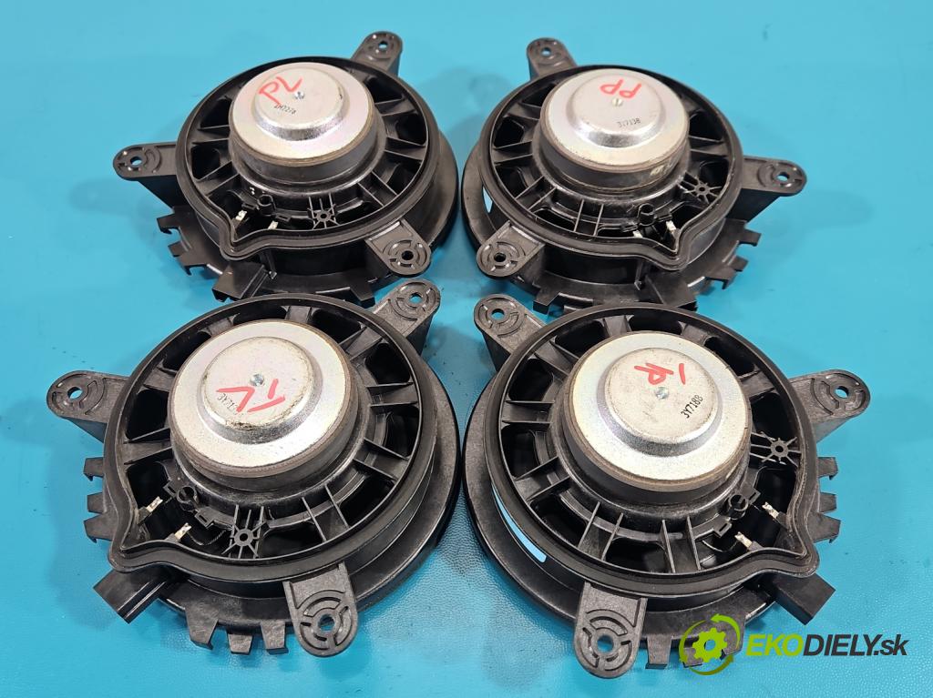 Volvo V40 II 2012-2019 1.6 T2 120 hp manual 88 kW 1596 cm3 5- reproduktory komplet 30657445