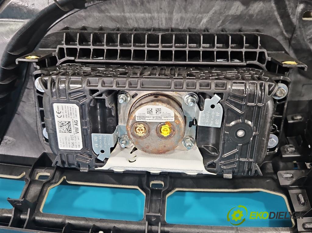 Audi A5 F5 2016-2024 2.0 TFSI 252KM automatic 185 kW 1984 cm3 2- kokpit,pristrojová doska rozdeľovacia