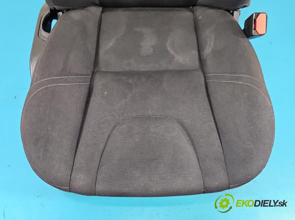 Volvo V40 II 2012-2019 1.6 T2 120 HP manual 88 kW 1596 cm3 5- Sedačka pravý (Sedadlo)