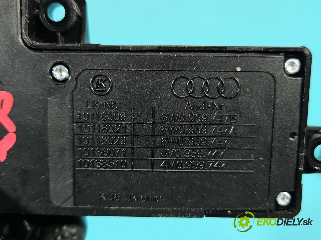 Audi A5 F5 2016-2024 2.0 TFSI 252KM automatic 185 kW 1984 cm3 2- prepínač ostatné 8E0959777A