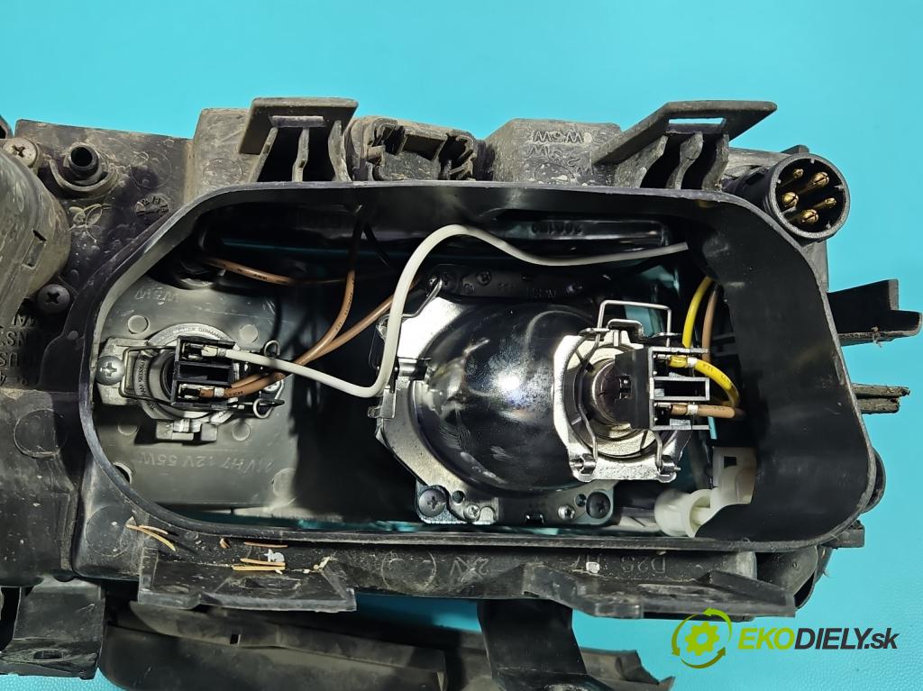 Audi A4 B5 1994-2001 1.8 20V 125 HP manual 92 kW 1781 cm3 4- Reflektor: ľavý  (Kľučka dverí ostatné)