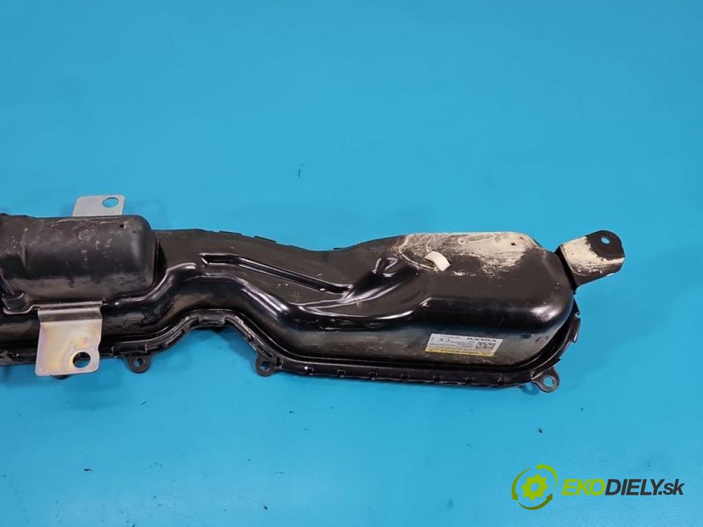 Volvo V40 II 2012-2019 1.6 T2 120 HP manual 88 kW 1596 cm3 5- airbag vzduch: ostatné 31305431