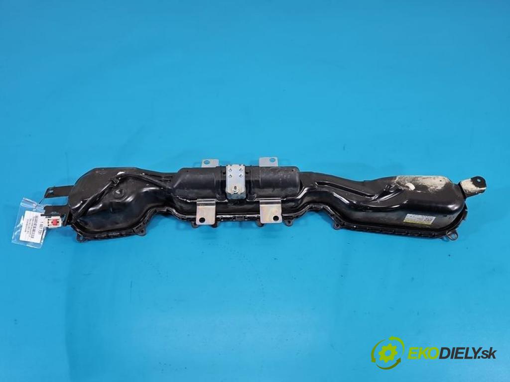 Volvo V40 II 2012-2019 1.6 T2 120 HP manual 88 kW 1596 cm3 5- airbag vzduch: ostatné 31305431