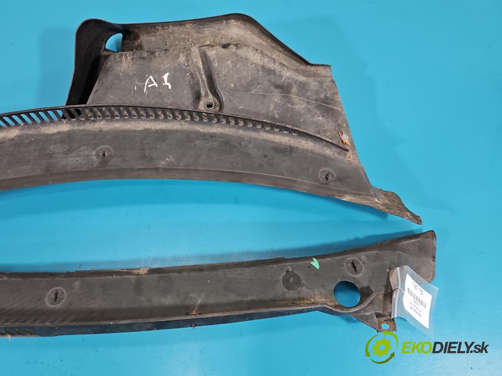 Audi A4 B5 1994-2001 1.8 20V 125 HP manual 92 kW 1781 cm3 4- torpédo  (Torpédo (plast pod čelným sklom))