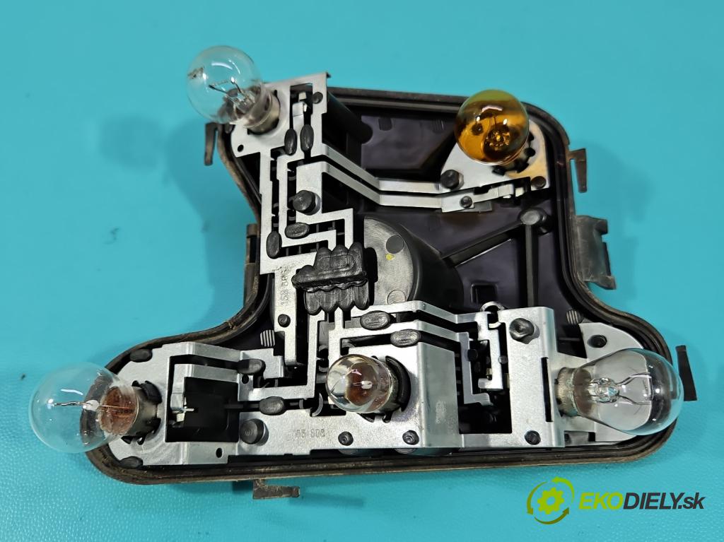 Audi A4 B6 2000-2004 2.0 20V 131 HP manual 96 kW 1984 cm3 4- svetlo / reflektor zadné pravé 8E0945096C (Kľučka dverí ostatné)