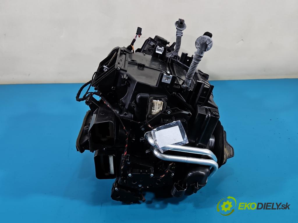 Audi A5 F5 2016-2024 2.0 TFSI 252KM automatic 185 kW 1984 cm3 2- radiátor 8W1820005K (Radiátor topení)