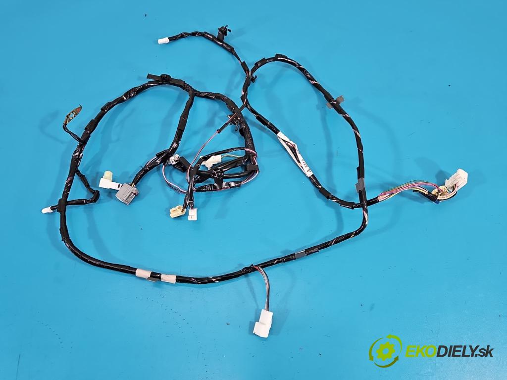 Mitsubishi Outlander III 2012-2022 2.0 16V 150 HP automatic 110 kW 1998 cm3 5- Zväzok: ostatné 8510D722
