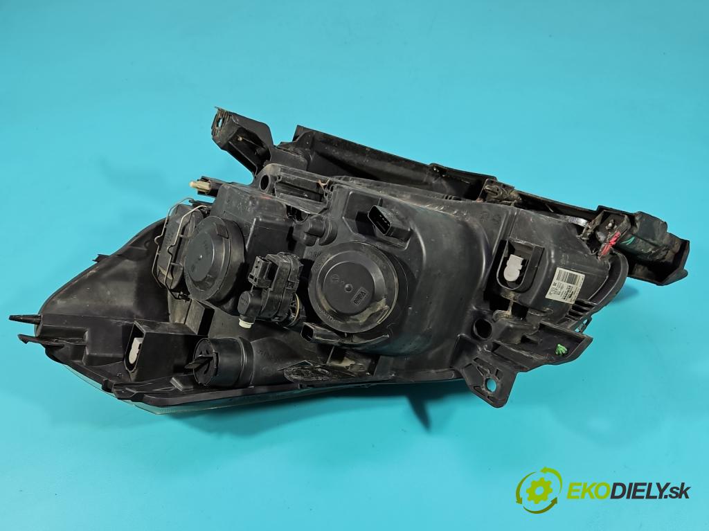 Renault Clio III 2005-2012 1.2 TCE: 101 HP manual 74 kW 1149 cm3 5- Reflektor: pravý 8200865604 (Svetlo predné pravé)