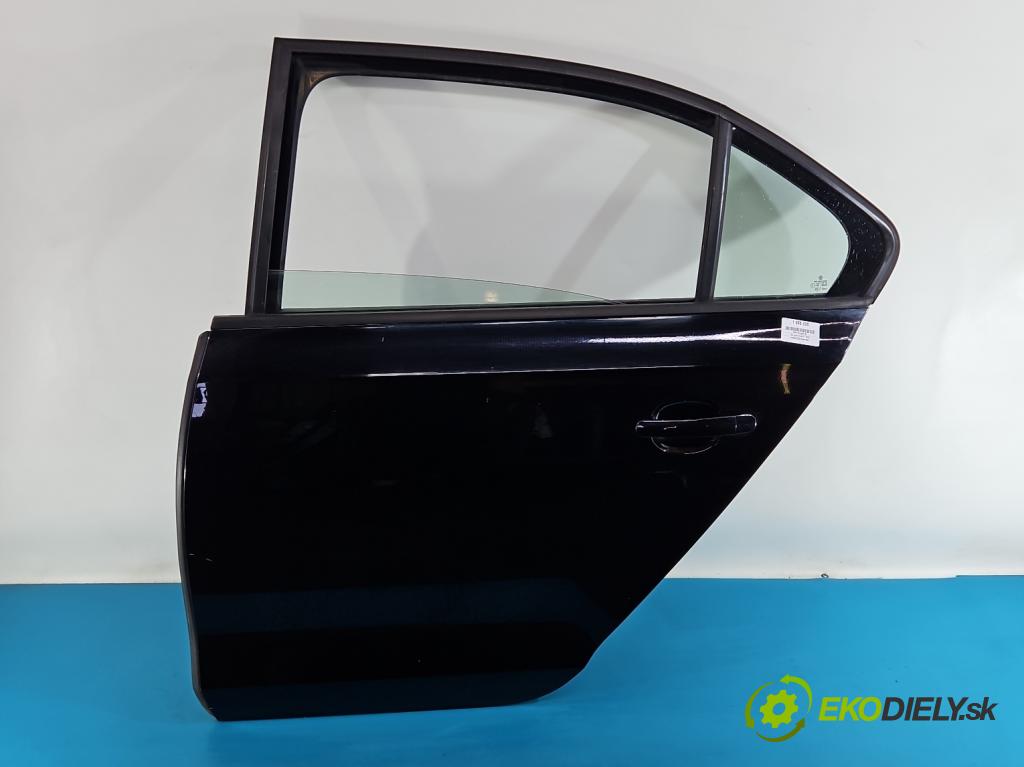 Vw Jetta VI 2010-2018 2.0 tdi 110 hp manual 81 kW 1968 cm3 4- dveře zadní levé  (Klika dveří ostatní)