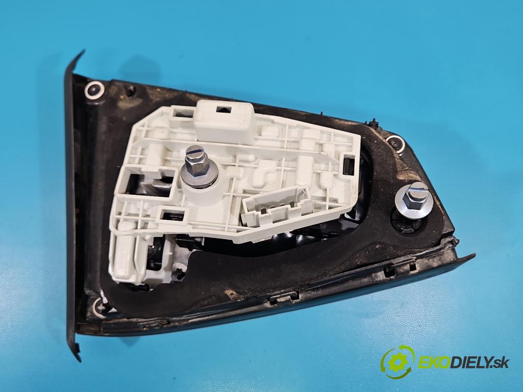 Vw Jetta VI 2010-2018 2.0 tdi 110 HP manual 81 kW 1968 cm3 4- svetlo / reflektor zadné pravé 5C6945094 (Kľučka dverí ostatné)
