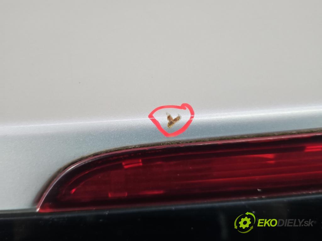 Mazda Premacy 1.8 16V 101 hp manual 74 kW 1840 cm3 5- zadní kufrové dveře  (Zadní kapota (kufr))