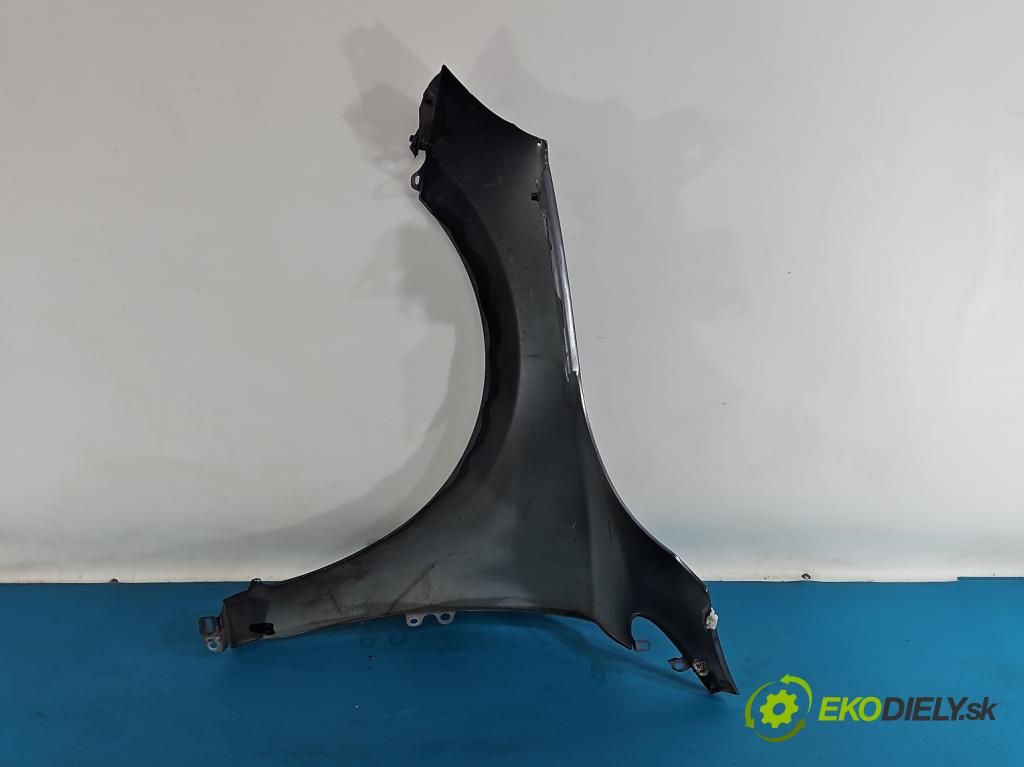 Volvo V40 II 2012-2019 1.6 T2 120 HP manual 88 kW 1596 cm3 5- blatník predné pravý  (Kľučka dverí ostatné)