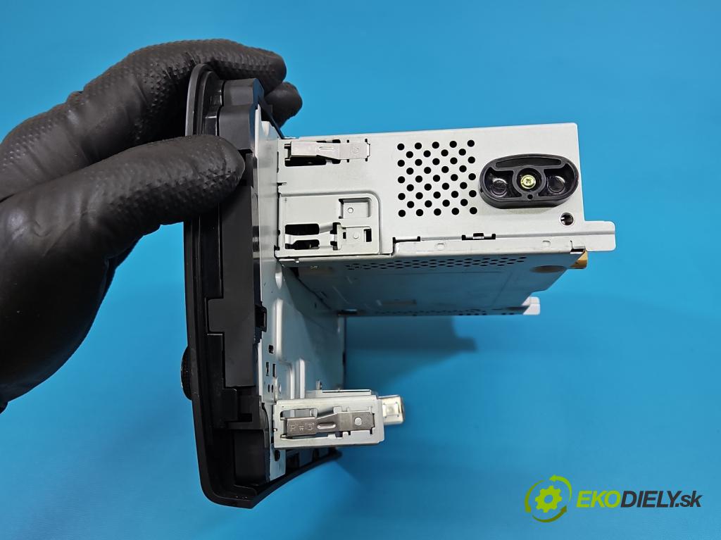 Skoda Rapid 2012-2019 1.4 tdi 90 hp manual 66 kW 1422 cm3 5- Radio továrna: 5JA035871C