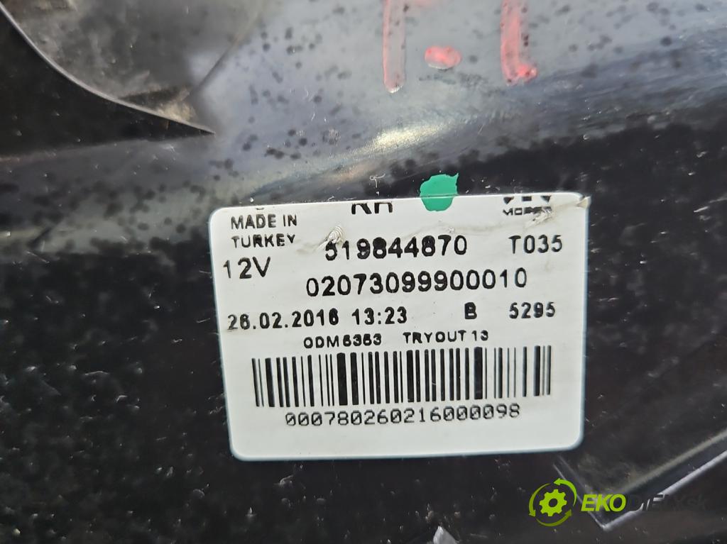 Fiat Tipo II 2015- 1.4 16V 95 HP manual 70 kW 1368 cm3 4- svetlo / reflektor zadné pravé 519844870 (Kľučka dverí ostatné)