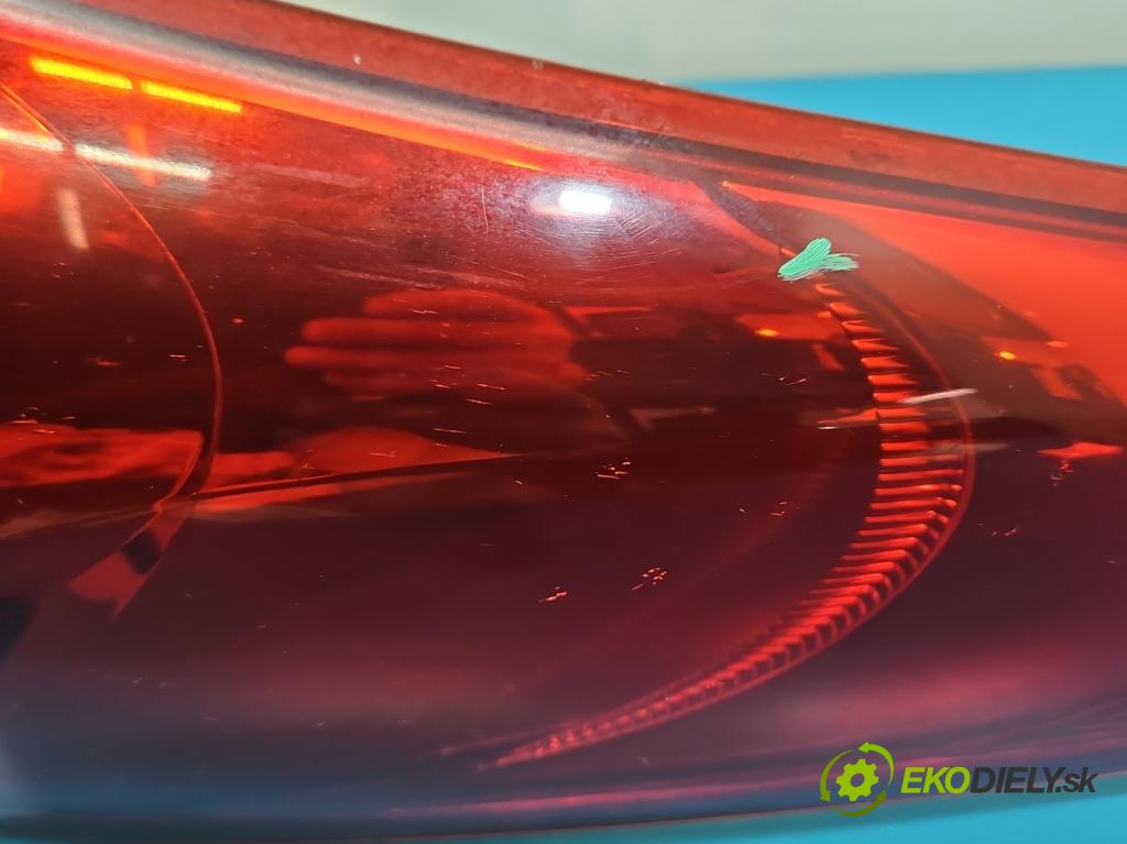 Peugeot 207 1.6 hdi 90 HP manual 66.2 kW 1560 cm3 5- svetlo / reflektor zadné pravé 9680157980 (Kľučka dverí ostatné)