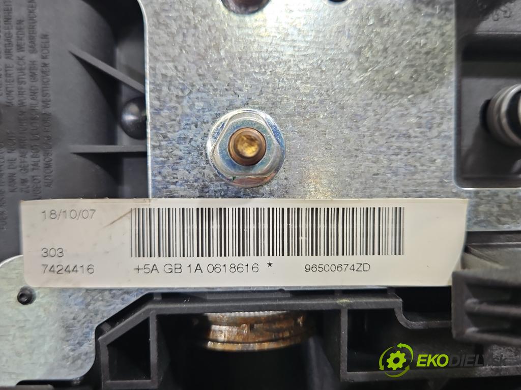 Peugeot 207 1.6 hdi 90 HP manual 66.2 kW 1560 cm3 5- volant 96500674ZD (Volant)