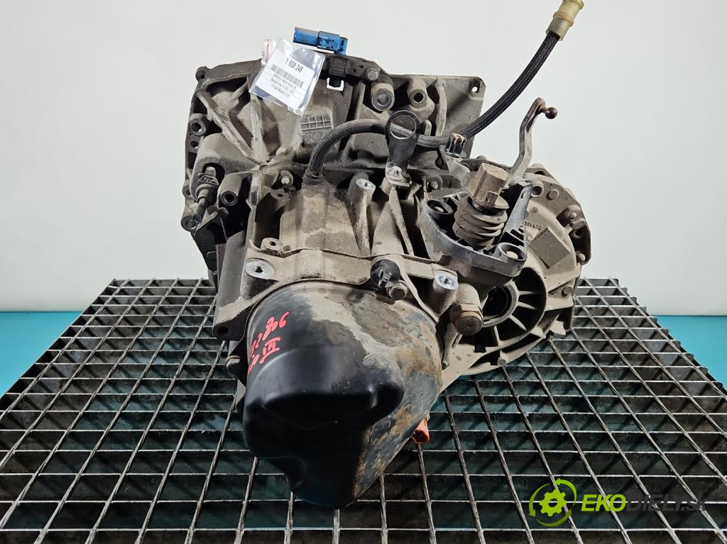 Renault Clio III 2005-2012 1.2 TCE: 101 HP manual 74 kW 1149 cm3 5- prevodovka stupeň,rýchlosť manual JH3 185
