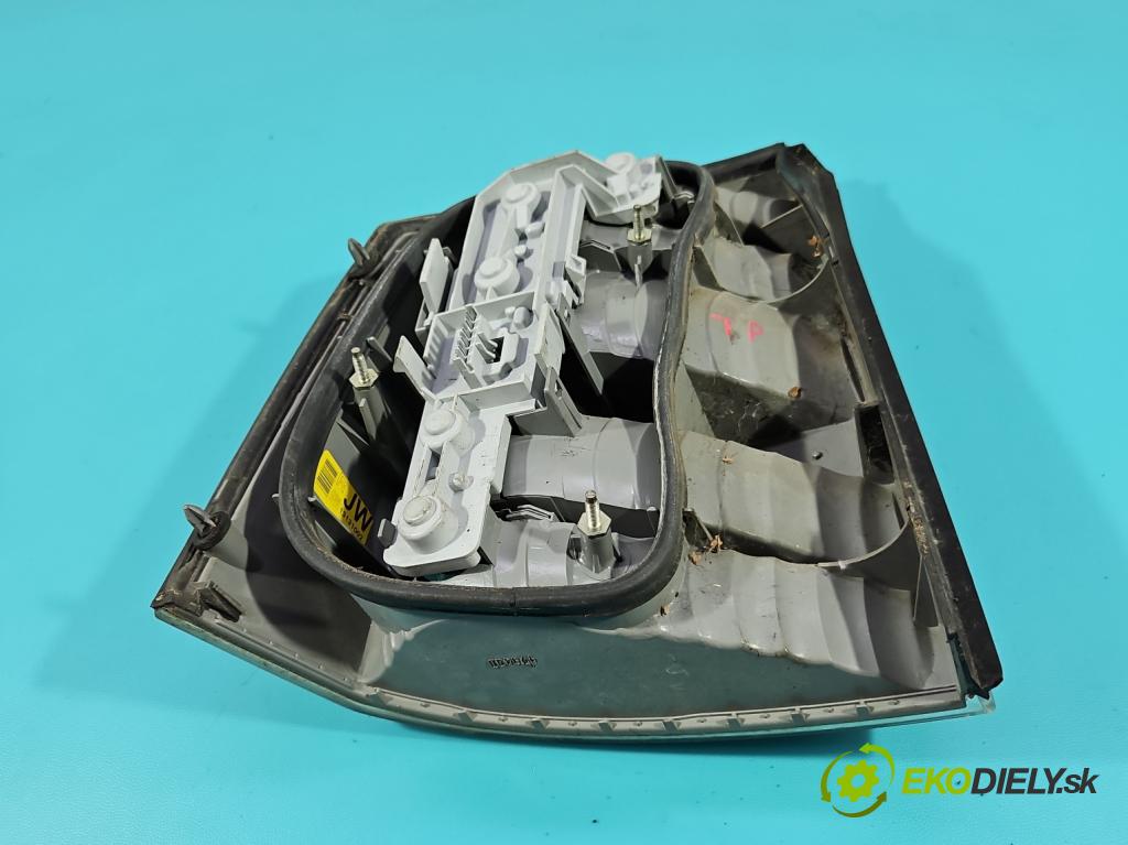 Opel Vectra C 2002-2008 1.8 16V 122 HP manual 90 kW 1796 cm3 4- svetlo / reflektor zadné pravé 1313002 (Kľučka dverí ostatné)