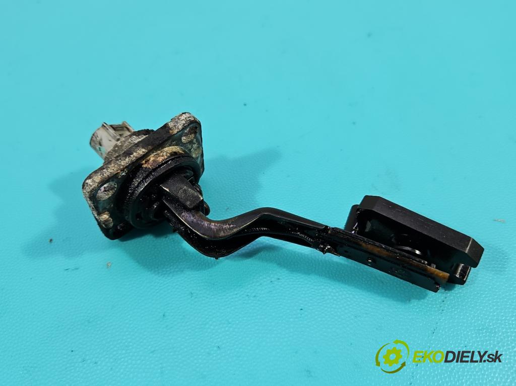 Toyota Corolla Verso I 2001-2004 2.0 D4D 90 hp manual 66 kW 1995 cm3 5- snímač úroveň olej:  (Snímač)