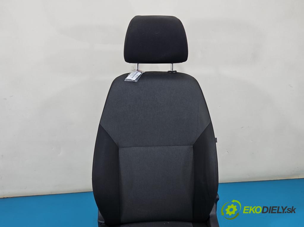Skoda Rapid 2012-2019 1.4 tdi 90 HP manual 66 kW 1422 cm3 5- Sedačka ľavý (Sedadlo)