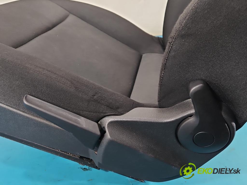 Skoda Rapid 2012-2019 1.4 tdi 90 HP manual 66 kW 1422 cm3 5- Sedačka ľavý (Sedadlo)