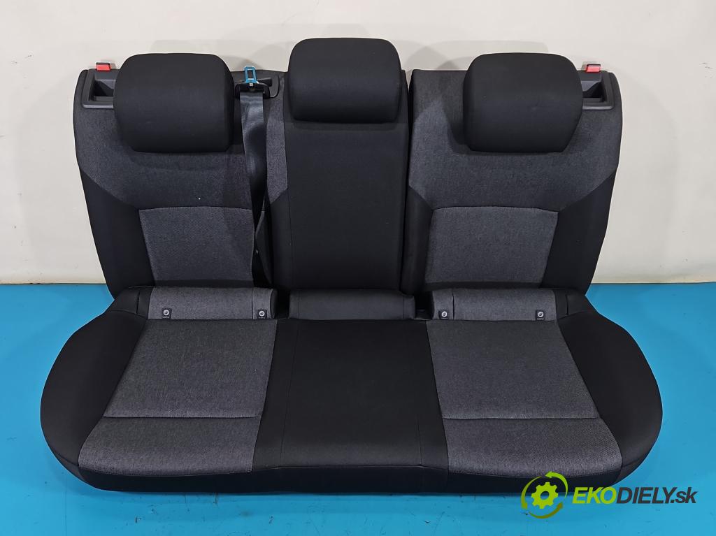 Skoda Rapid 2012-2019 1.4 tdi 90 HP manual 66 kW 1422 cm3 5- Pohovka: zadné  (Sedadlo)