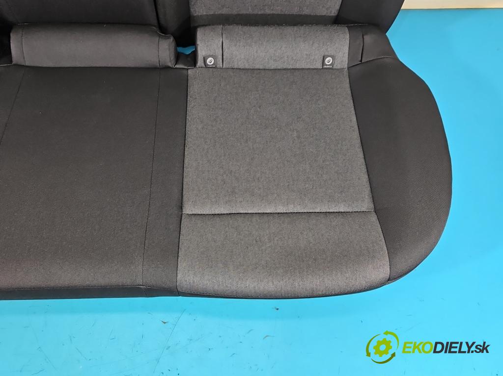 Skoda Rapid 2012-2019 1.4 tdi 90 HP manual 66 kW 1422 cm3 5- Pohovka: zadné  (Sedadlo)