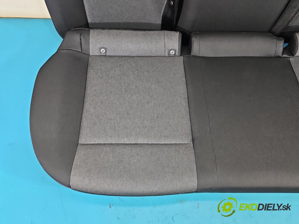 Skoda Rapid 2012-2019 1.4 tdi 90 HP manual 66 kW 1422 cm3 5- Pohovka: zadné  (Sedadlo)