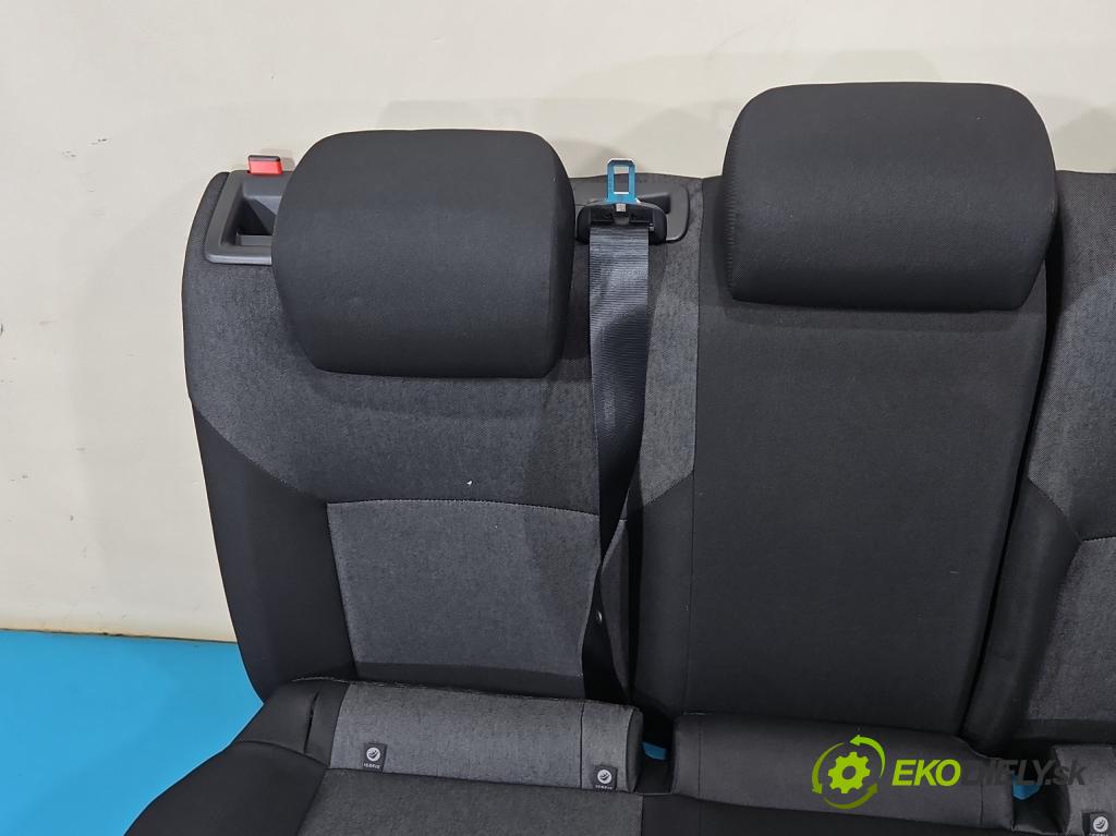 Skoda Rapid 2012-2019 1.4 tdi 90 HP manual 66 kW 1422 cm3 5- Pohovka: zadné  (Sedadlo)